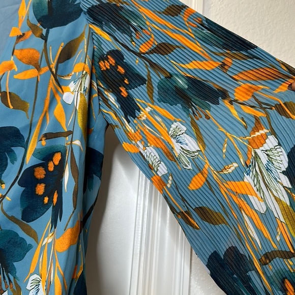 Milly Greer Watercolor Azalea Top Sz M Blouse - Picture 4 of 7